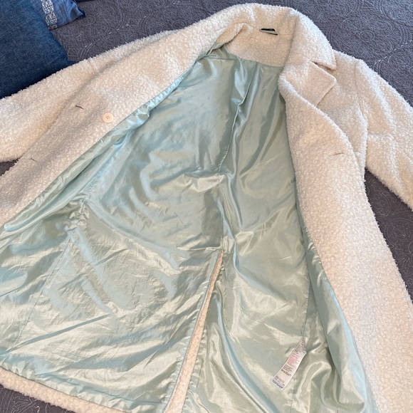 TopShop Ivory boucle coat (size 0), in good condition with some minor stains - Picture 4 of 4
